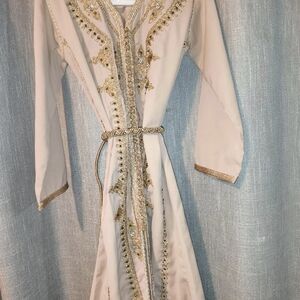 Embellished White & Gold Kids Robe with Decorative Belt SZ 3years